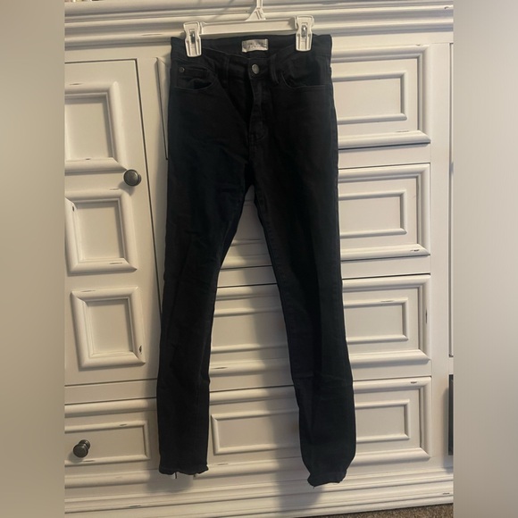 Pink Lily Denim - Black Skinny Jeans. Stretchy. Gently Worn. Size 3